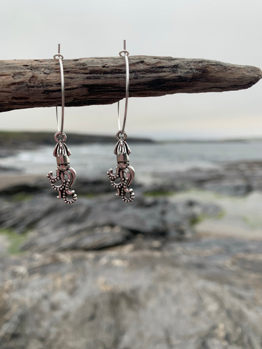 Squid game hoop earrings
