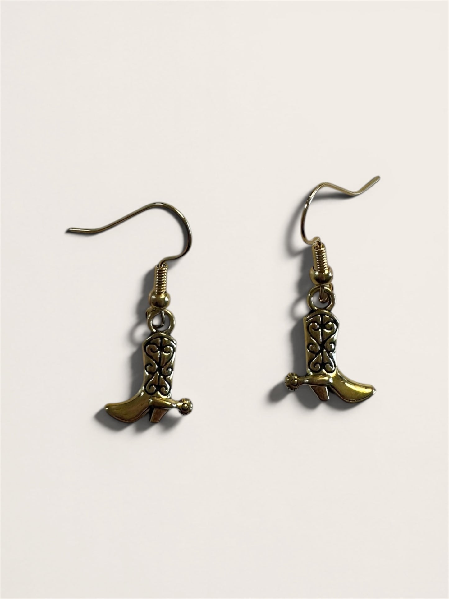 Boots with the Spurs earrings